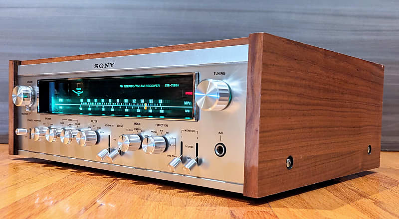 Sony STR-7055 Stereo Receiver / Fully Serviced and Tested / Amp Section is  Re-Capped / Excellent Condition / Free Shipping