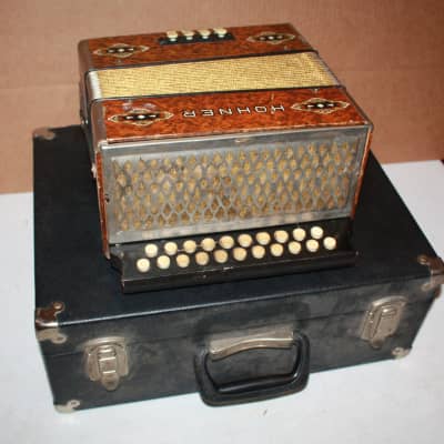 Hohner squeeze box top