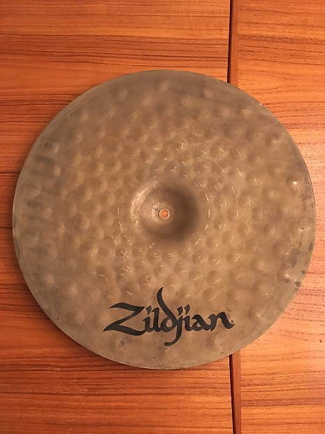 ￼ Zildjian Re-Mix Breakbeat Ride - 18インチ Zildjian 18