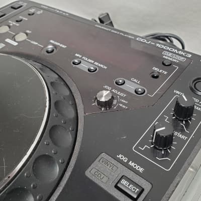 Pioneer CDJ-1000MK3 CD/MP3 Player With Road Case Bundle #956 Heavily Used, Working Condition image 10