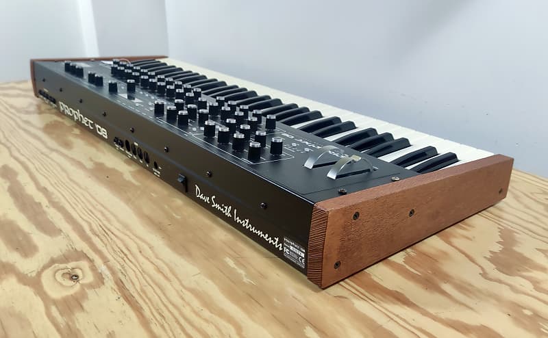 Dave Smith Instruments Prophet 08 Special Edition 61-Key 8-Voice 