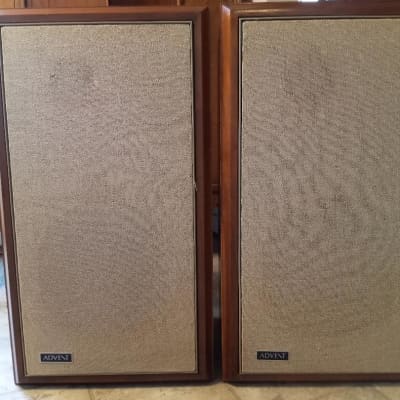 Large Advent speakers in excellent condition - 1970's image 2