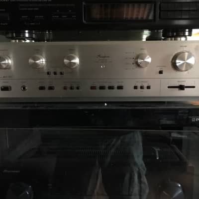 Accuphase E-203 1980 Brushed silver image 1