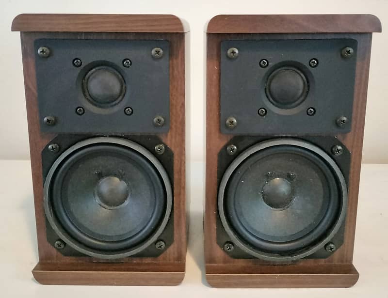 Koss Dynamithe M60 Plus 1988 image 1