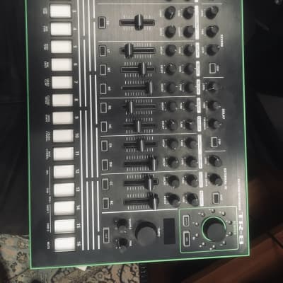 Roland AIRA TR-8 Rhythm Performer