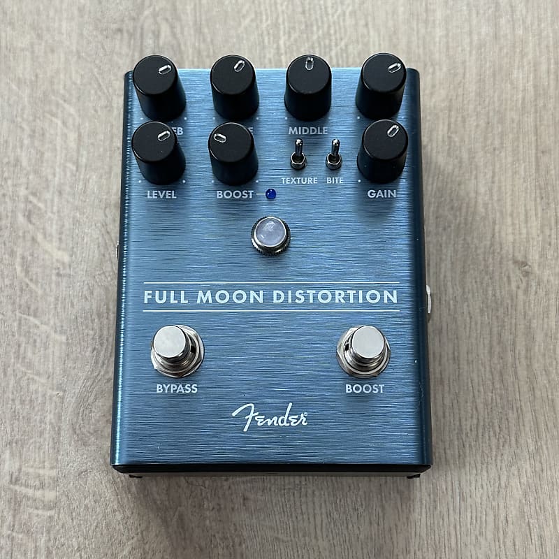 Fender Full Moon Distortion Guitar Effects Pedal + Box | Reverb Canada