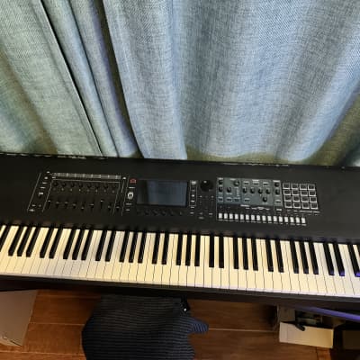 Roland Fantom 8 88-Key Workstation Keyboard 2019 - Black