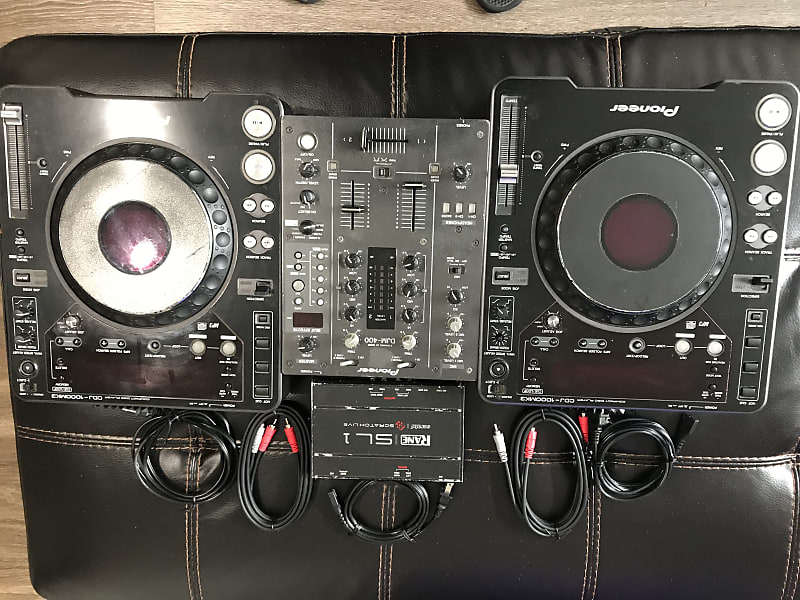 Pioneer 2 CDJ-1000MK3 + DJM-400 with Rane SL1 scratchlive