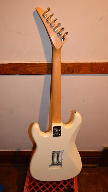 Kramer Aerostar ZX30H 1987 Creme