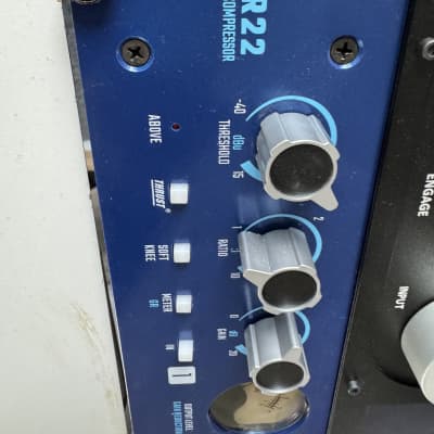 API Select SR22 2-Channel Compressor 2021 - Present - Blue image 3