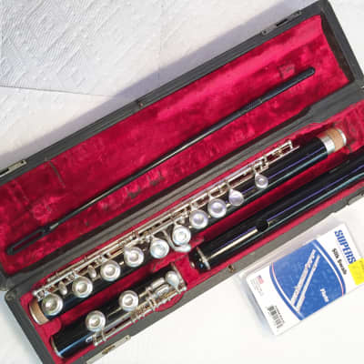 Wm S Haynes-Wood Flute w/Solid Sterling Silver Keys-c.1907 Wm S Haynes-Wood Flute w/Solid Sterling Silver Keys-c.1907
