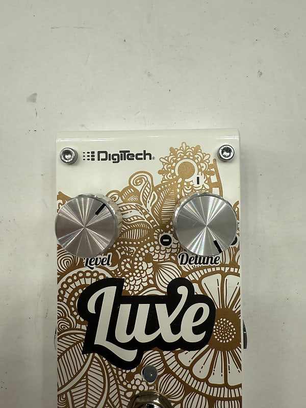 DigiTech Luxe コーラスギターエフェクター(ほぼ新品) Digitech Luxe Anti-Chorus Compact Polphyonic Detune Pedal