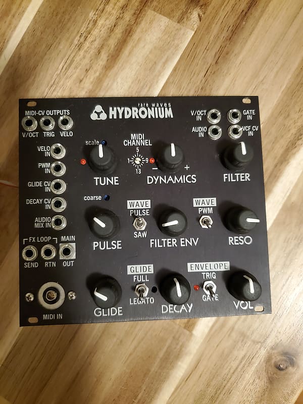 Rare Waves Hydronium black eurorack module tb-303 tb303 full voice midi