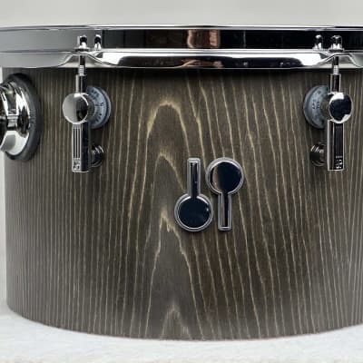 Sonor SQ2 22/8/10/12/13/14/16" Medium Maple Concert Tom Drum Set - Vintage Onyx Semi-Gloss w/ Silky Oak Interiors image 18