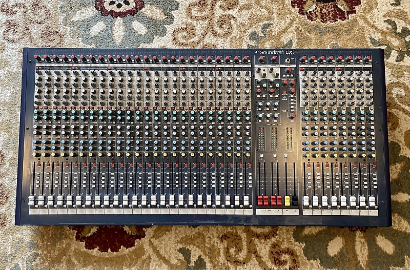 Soundcraft LX7ii 32-Channel Mixer | Reverb