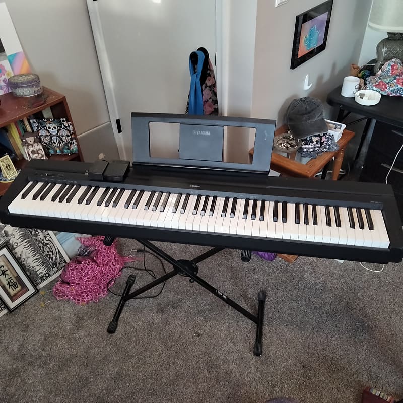 Yamaha P71 Keyboard and Stand Reverb
