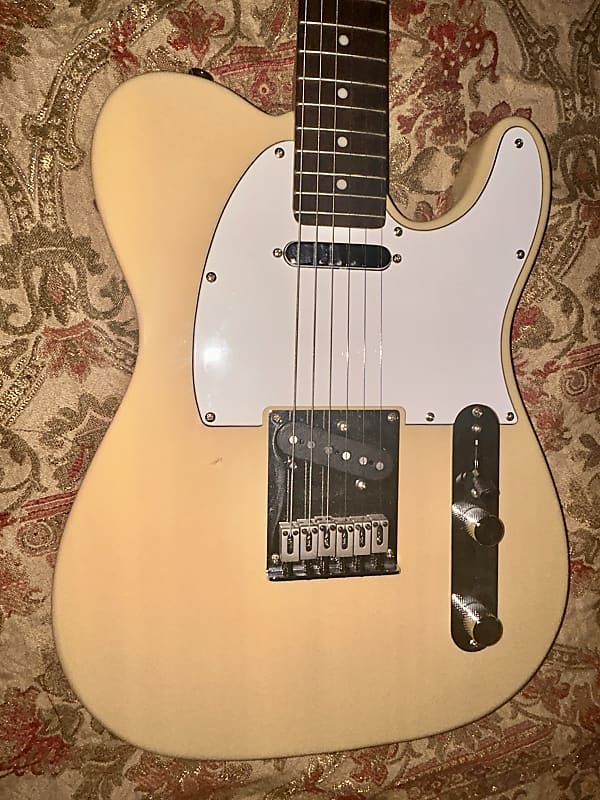 Squier Standard Telecaster 1999 - 2018 | Reverb