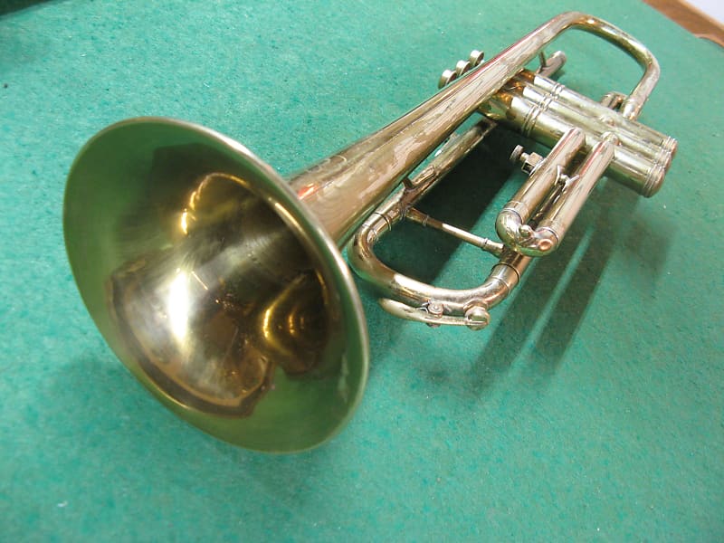 Nikkan Tokyo Trumpet NO. 2 1960's - Reconditioned - Nice Yamaha Case and  Nikkan NO.1 MP