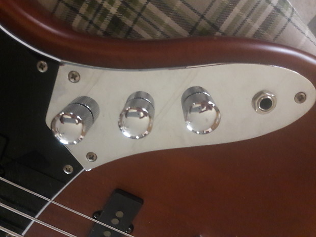 Squire jazz sales bass knobs
