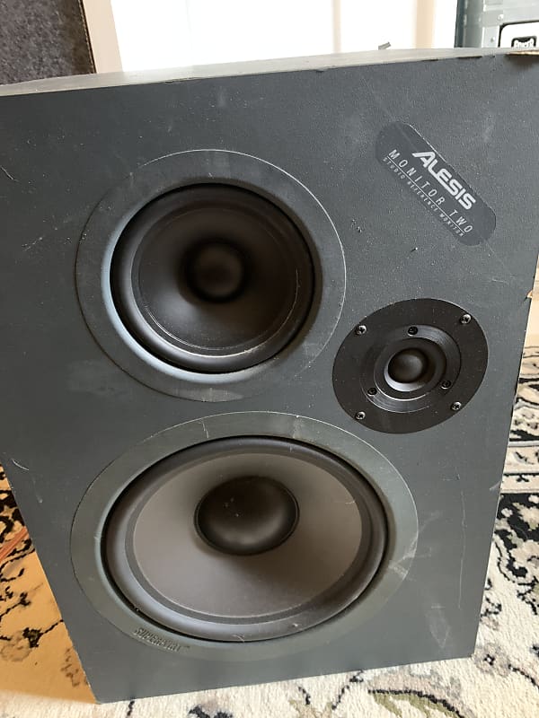 Alesis Monitor Two (3Way, passive) Reverb