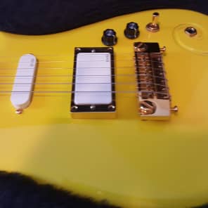 Prince Cloud Guitar 1990s Yellow image 2