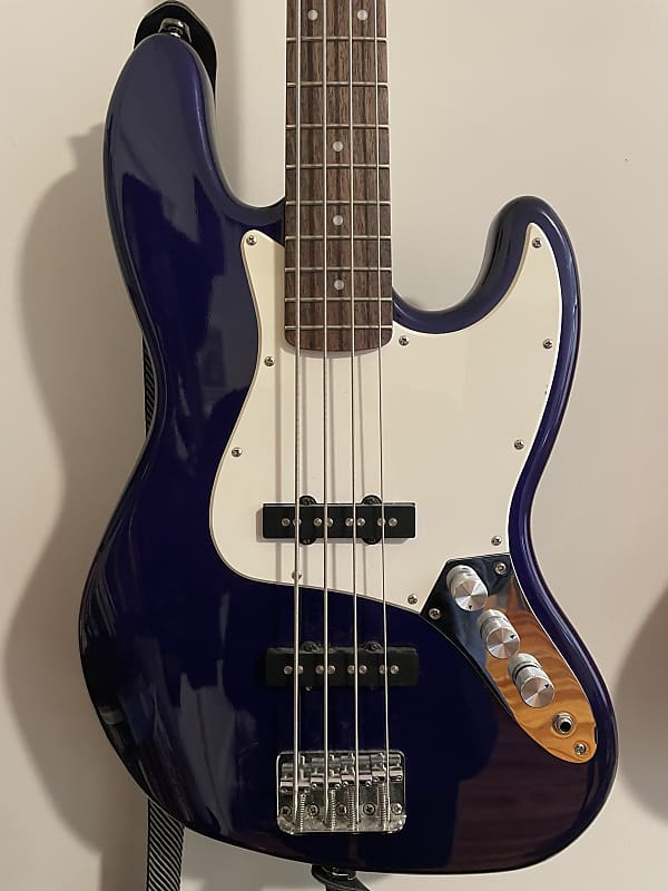 Squier Affinity Jazz Bass 2004 - 2012 Metallic Blue