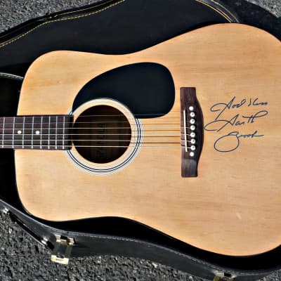 Garth Brooks Autographed Acoustic Guitar - Signed ESPANOLA Acoustic Guitar By Garth Brooks Comes with Certificate Of Authenticity,(COA), Picture and Case - Excellent Condition image 20