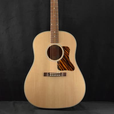 Gibson J-35 30s Faded Natural image 2