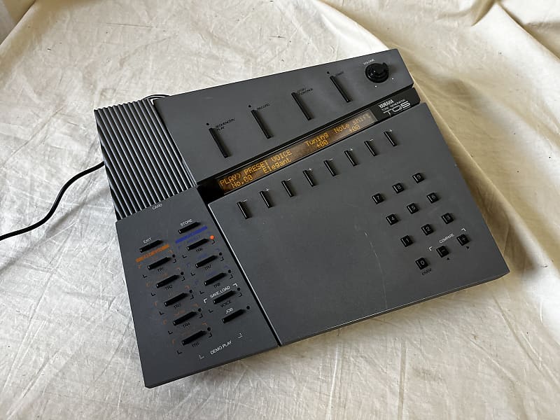YAMAHA TQ5 FM TONE GENERATOR New internal battery!! YS200