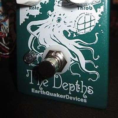Earthquaker Devices The Depths Vibe Pedal image 1