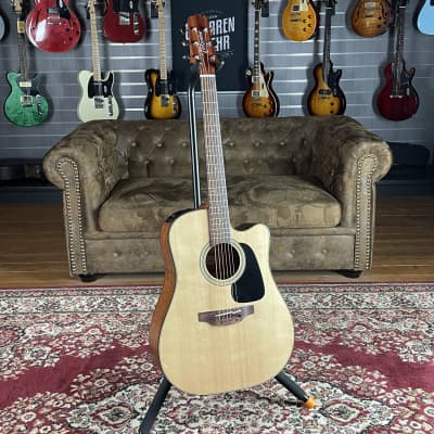 Takamine P2DC Pro Series 2 Dreadnought Cutaway + Natural Satin + NEW + incl. Case image 2