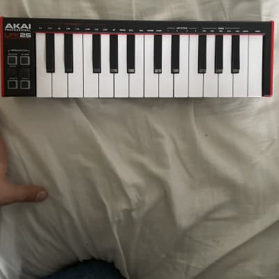 Akai LPK25 MKII 25-Key MIDI Controller 2022 - Present - Black