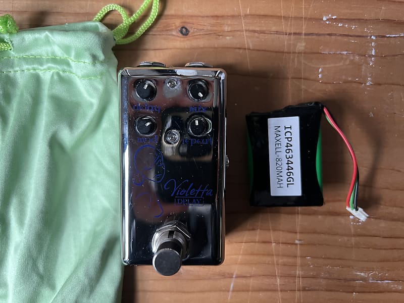 Red Witch Violetta Delay | Reverb
