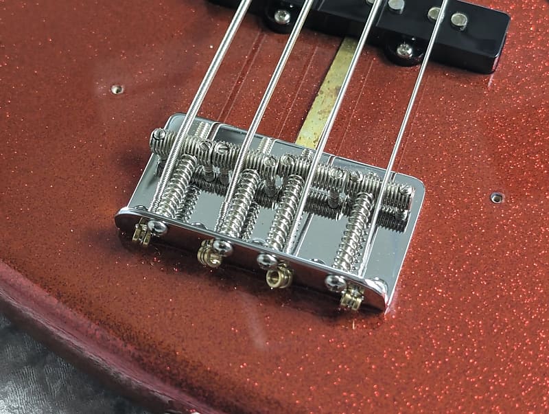 Fender Custom Shop 1962 Jazz Bass NOS - Red Sparkle - 4.31kg 2010