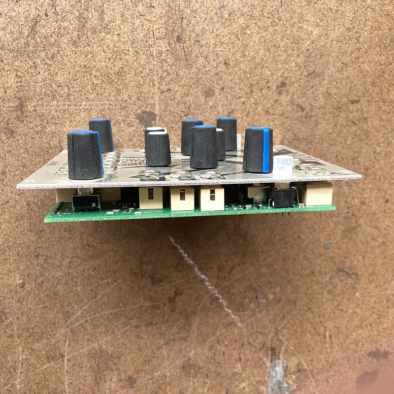 Make Noise Maths V1 | Reverb Make Noise Maths V1 | Reverb