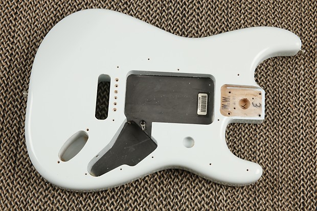最大15%OFFクーポン Fender Sonic 2010 BODY Route Universal Stratocaster Blacktop ギター