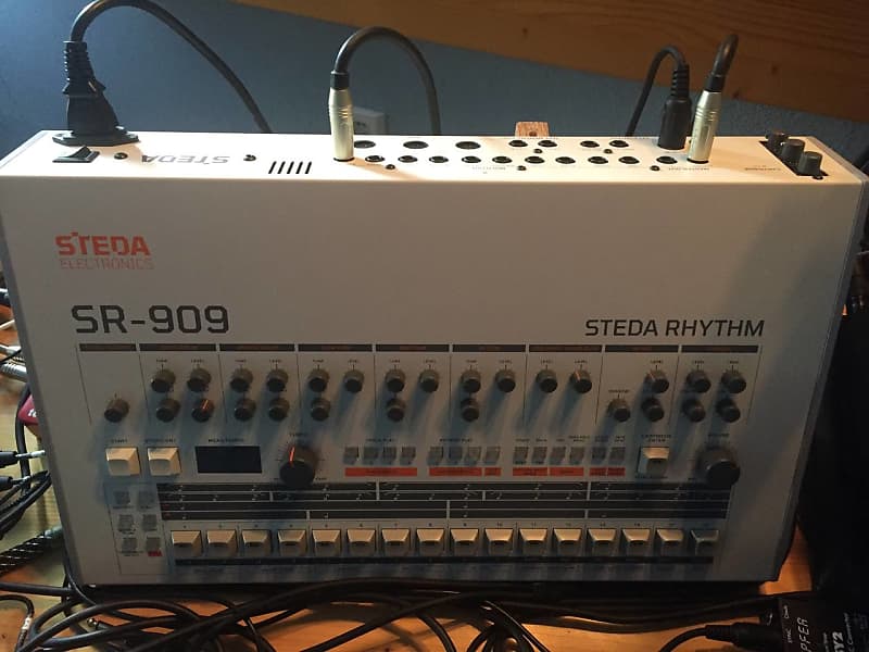購入銀座STEDA ELECTRONICS SR-909 (Roland TR-909 レプリカ) リズムマシン