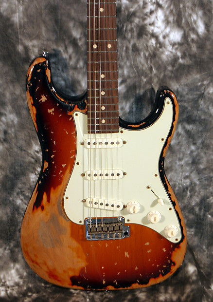 Suhr Classic Antique Custom Extra Heavy Relic Aging 3 Tone Burst