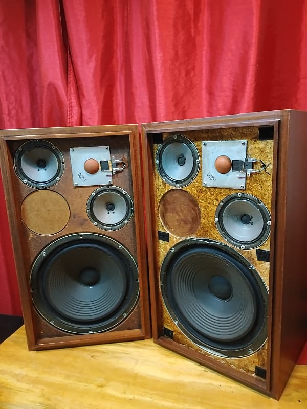 Fisher XP 1960-1970 Wood veneer walnut Reverb