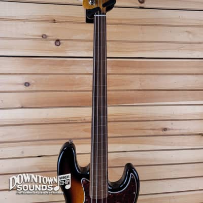 Squier Classic Vibe 60s Jazz Bass - Fretless, 3-Color Sunburst image 4