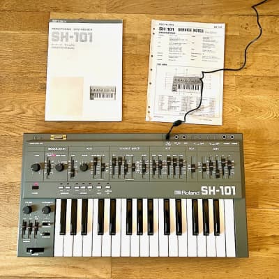 Roland SH-101 Analogue Synth + Original Manuals