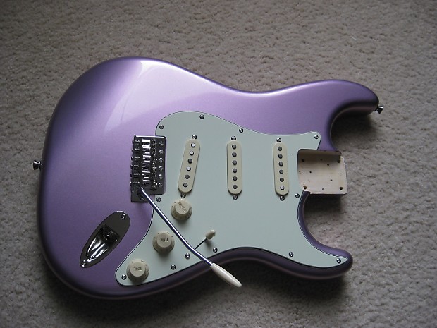 Squier classic vibe stratocaster 60s burgundy mist online