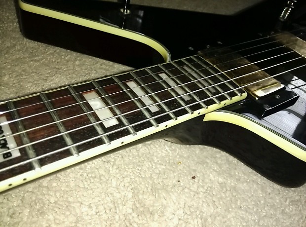 Dean Black Gold ML Limited Edition electric guitar in Nearly Dean Black Gold ML Limited Edition electric guitar in Nearly