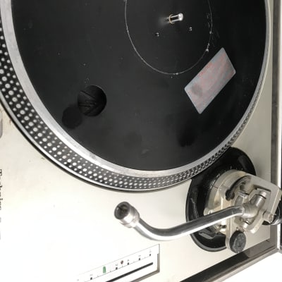 Technics Sl-1200MK2 Turntable w/ Odyssey Case image 5