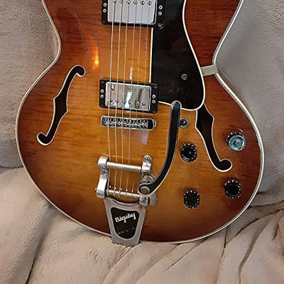 Heritage Heritage 576 with Bigsby 2002 Amber Burst  Gibson Factory -  P/X pos in UK what ya got Bild 1