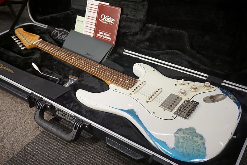 Xotic XSC-2 / Olympic White over Blue Paisley / Xotic XSC-2 / Olympic White over Blue Paisley /