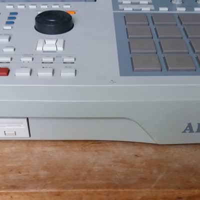 Akai MPC2000XL 32MB Memory Serviced image 2