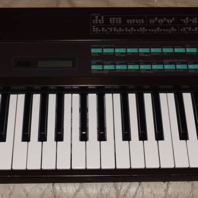 Yamaha DX7 Programmable Algorithm Synthesizer 1983 - 1987 - Black