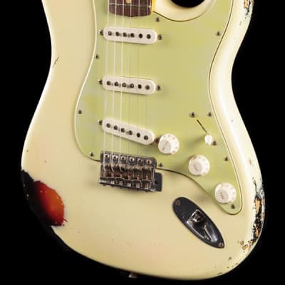 Fender Custom Shop 1960 Stratocaster® Heavy Relic Vintage White over 3-Tone Sunburst (606) - R69606 image 2