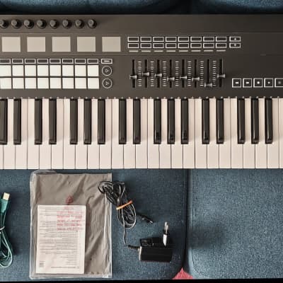 Novation REMOTE 61 SL MKIII MIDI Controller